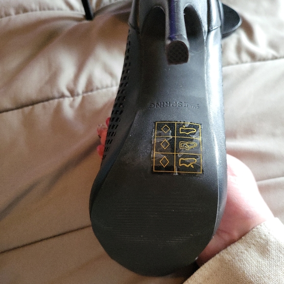 Call it Spring heels - Picture 5 of 6